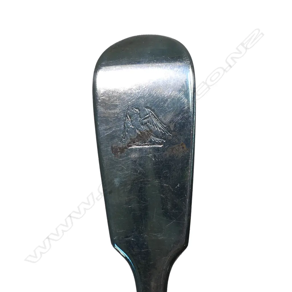 A Victorian silver serving spoon, Image 1++