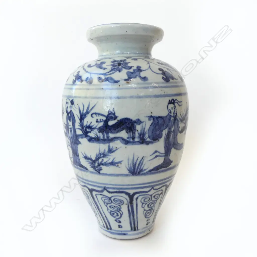 CHINESE B/W VASE H.240mm Image 1++