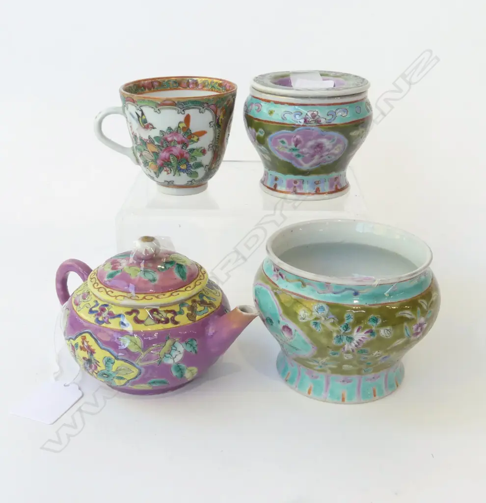 4 PCES ORIENTAL CHINA; TEAPOT, 2 VASES, CUP Image 1++