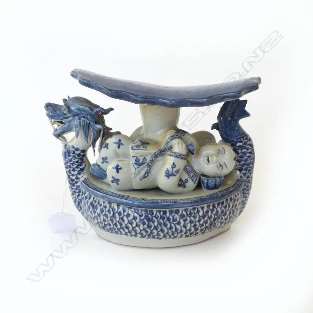 CHINESE B/W HEAD REST H.140mm Image 1++