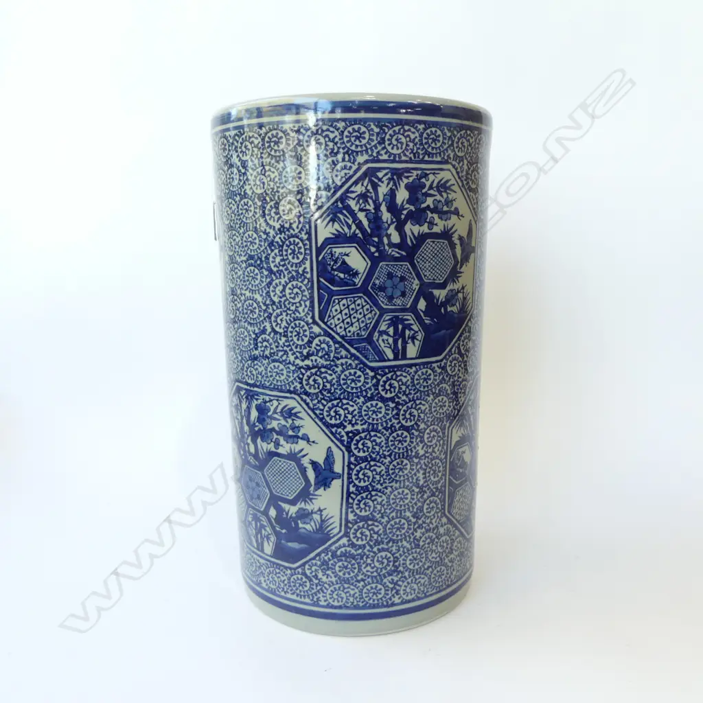 ORIENTAL B/W UMBRELLA STAND H.460mm Image 1++
