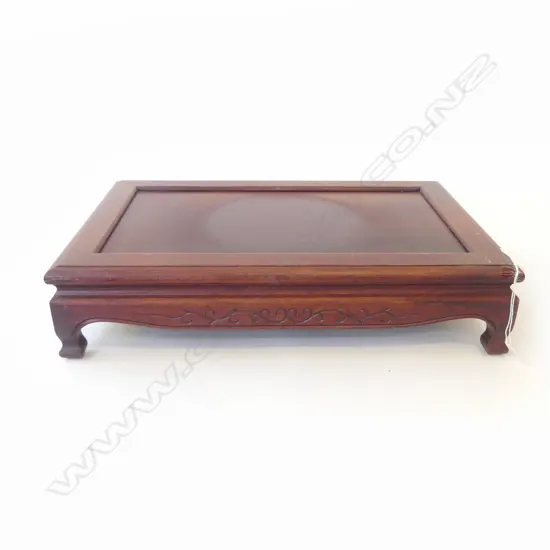 HARD WOOD ORIENTAL DISPLAY STAND 480x300x110mm