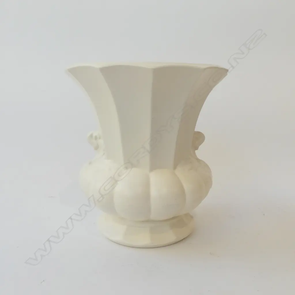 CROWN LYNN WHITE VASE #603 H.170mm Image 1++