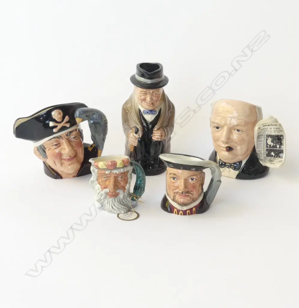 5 ROYAL DOULTON CHARACTER / TOBY JUGS; 2 WINSTON CHURCHILL H.135mm Image 1++
