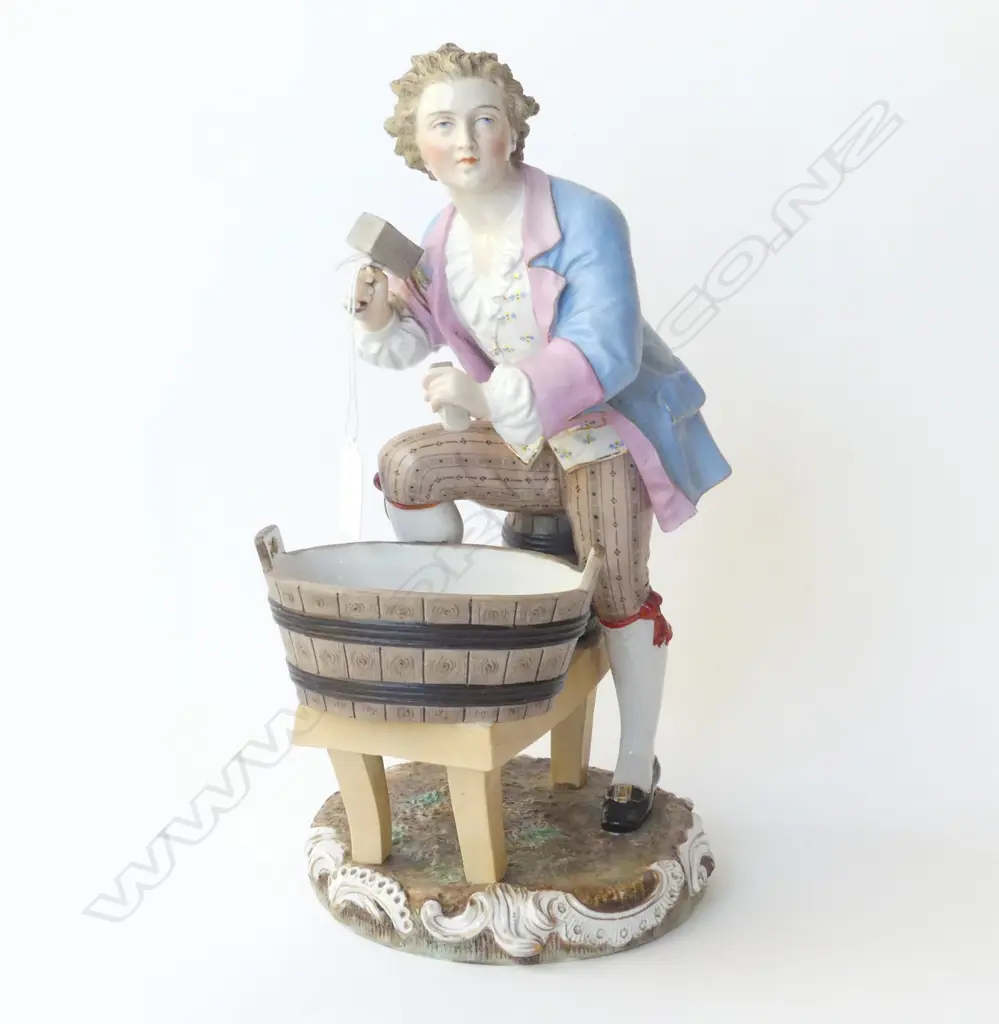 MEISSEN FIGURINE; MAN w. BARREL BASKET H.310mm arm repaired Image 1++