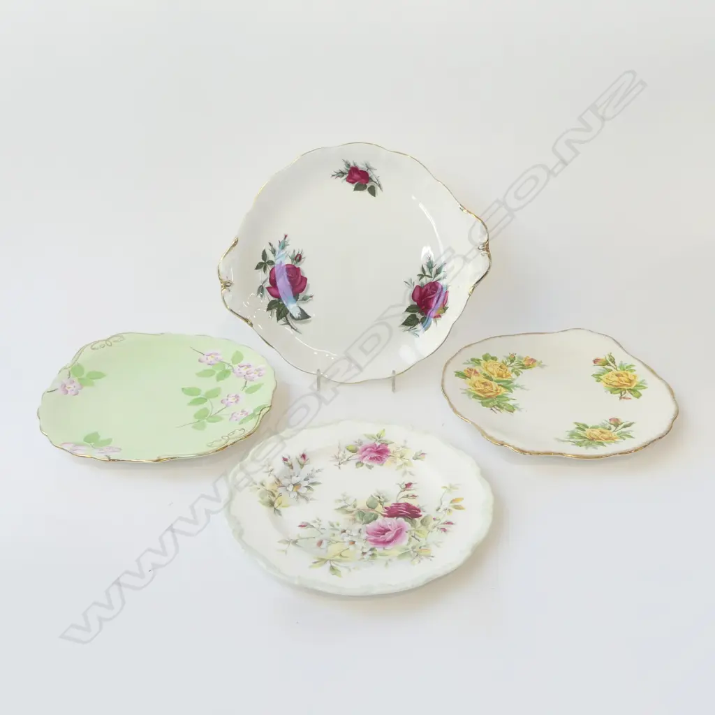 FOUR ROYAL ALBERT CAKE PLATES ‘MEMORIES’, ‘PATRICIA’, ‘TEA ROSE’ ETC, D.230MM Image 1++