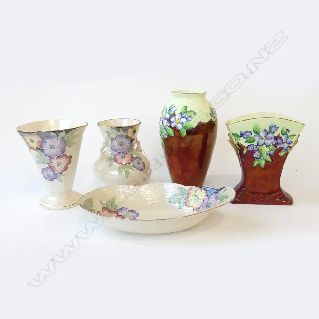 5 PCES MALING; 4 VASES H.215mm (1 w. HAIRLINE), OVAL BOWL W.270m Image 1++