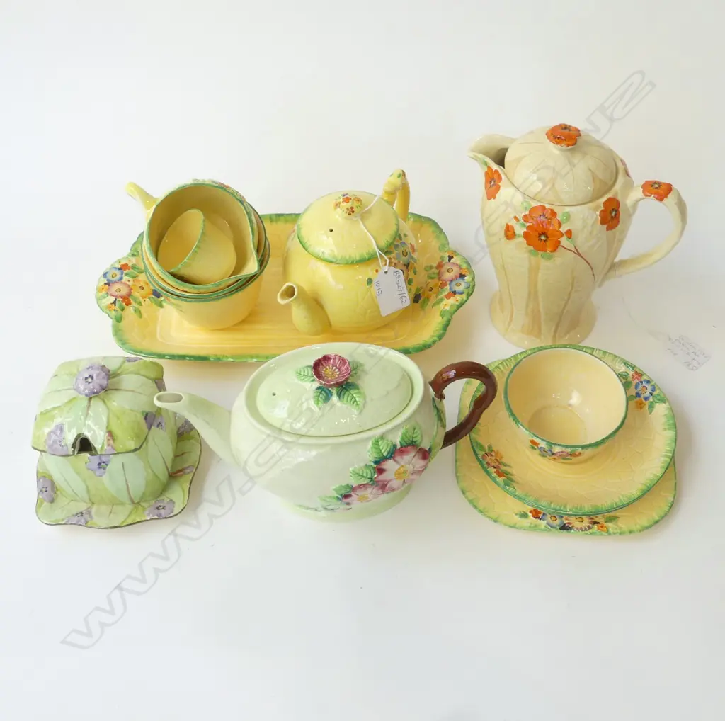 2 TEAPOTS (GRIMWADES PRIMULA w. SPOUT CHIP), LIDDED SUGAR + 10 PCE YELLOW CROWN DEVON TEA SET Image 1++