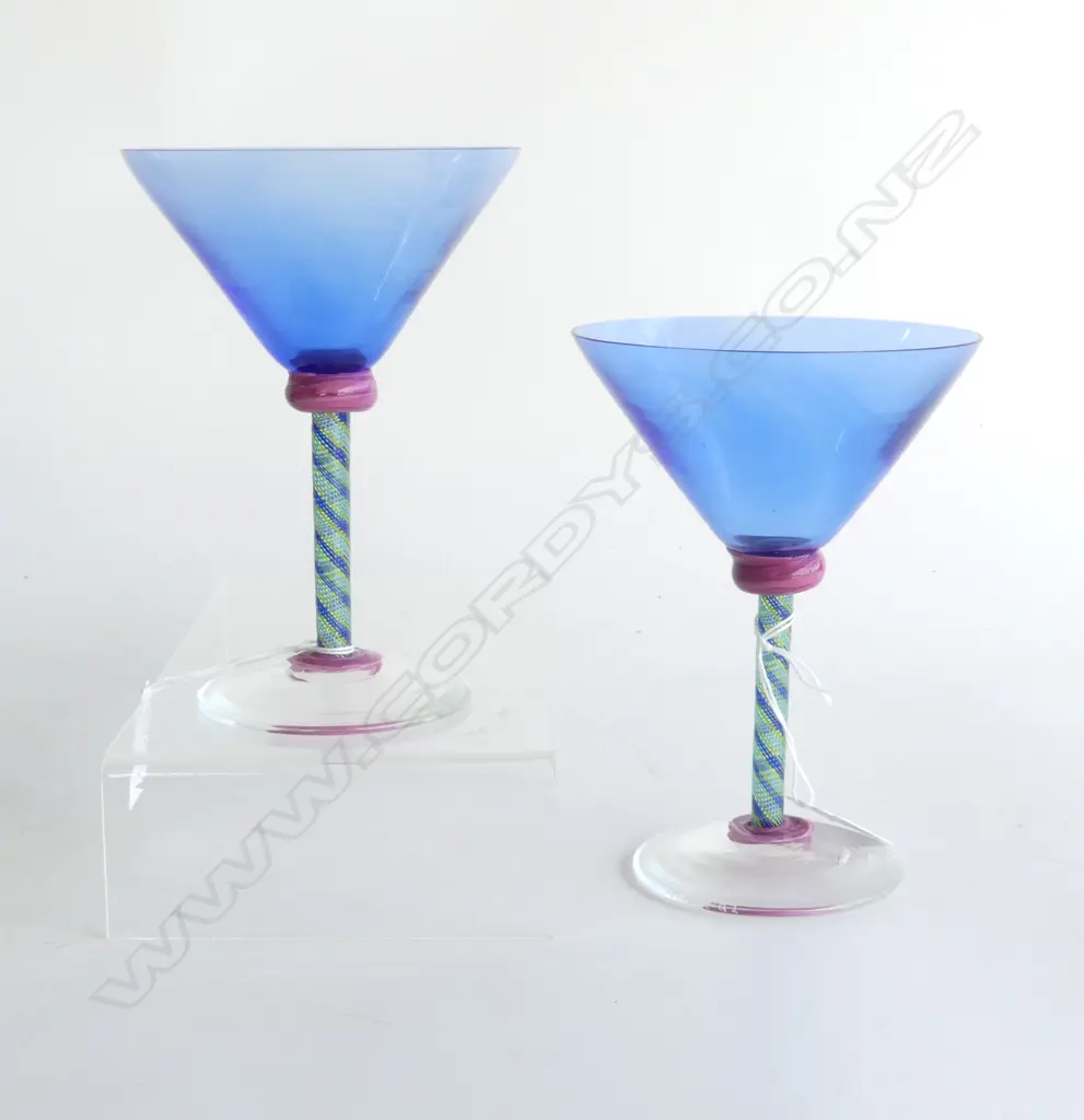 TWO GARY NASH BLUE MARTINI GLASSES, MULTI-COLOURED SPIRAL STEMS, SIGNED, H.160mm Image 1++