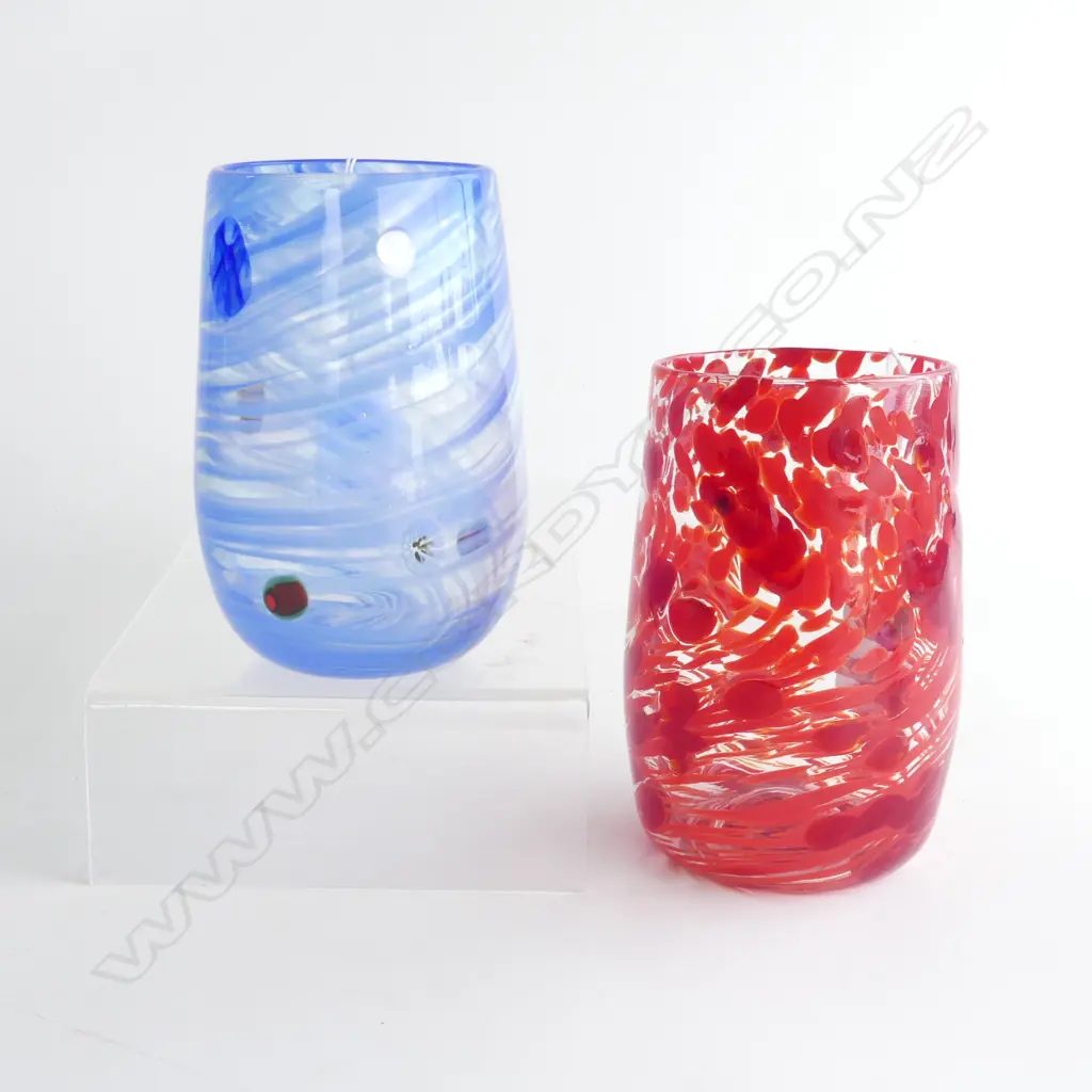 TWO GARY NASH WINE GLASS GOBLETS, SIGNED, H.120mm Image 1++