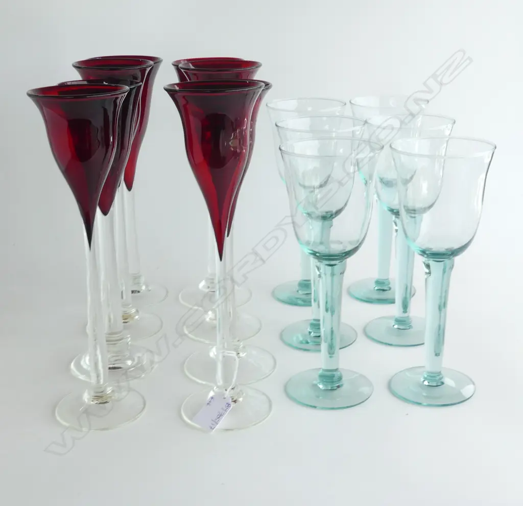 12 WINE GLASSES (6+6) RED SIGNED L. CAMPBELL NZ 95 H.280mm Image 1++