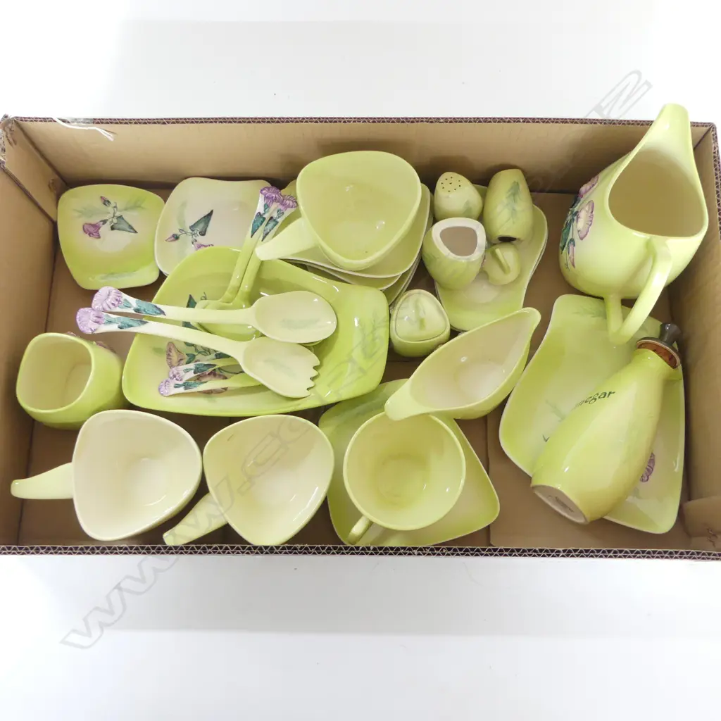 CARLTONWARE CHINA COLLECTION CONVOLVULUS PAT  JUGS DISHES  C/SS SPOONS CONDERMENTS ETC Image 1++