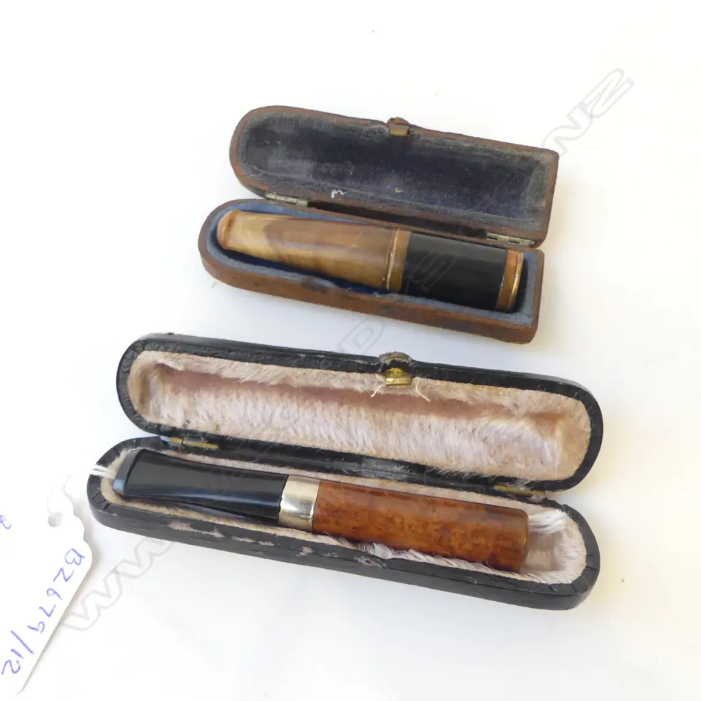 TWO ANTIQUE CIGARETTE CHEROOT HOLDERS IN CASES, L.80MM-100MM (CASES) Image 1++