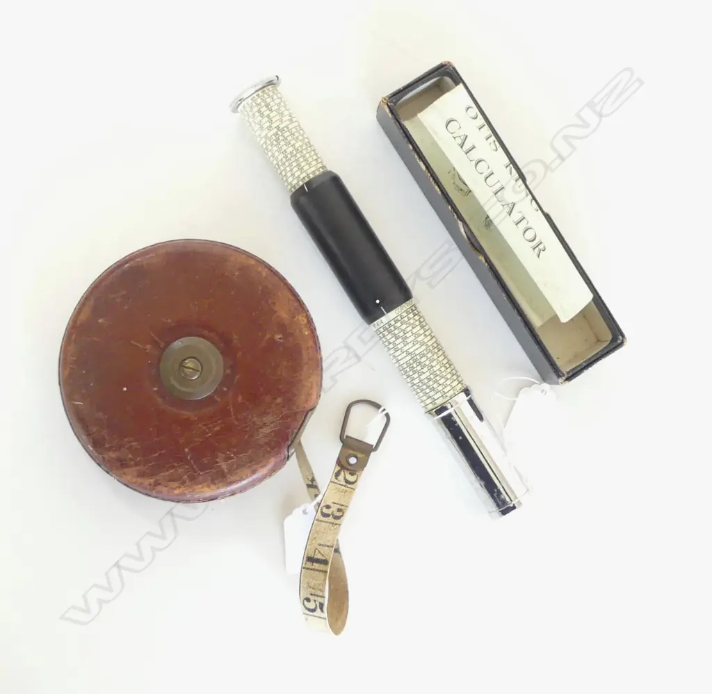 LEATHER CASED MEASURING TAPE BY JOHN RABONE & SONS BIRMINGHAM ENGLAND  & VINTAGE 'THE OTIS KING 'CALCULATOR Image 1++