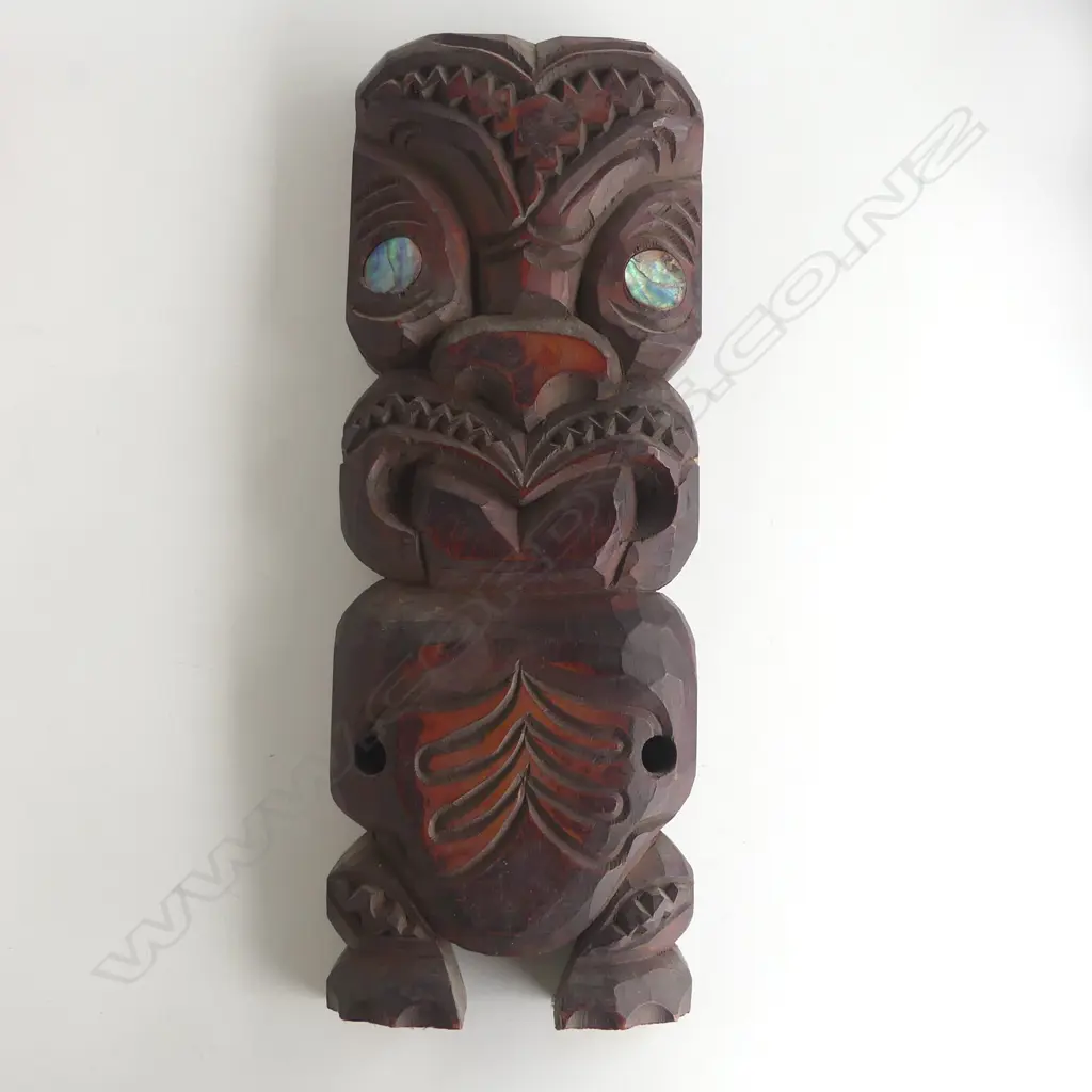 MID/LATE 20thC MAORI CARVED SMALL AMO BOARD W STYLISED FIGURE.H.375mm Image 1++