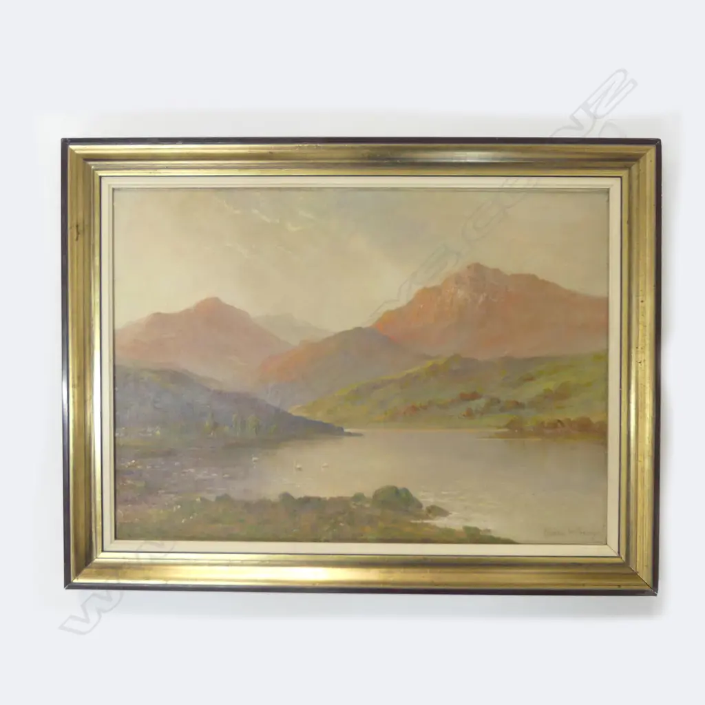 GRAHAM WILLIAMS (1895-1950), SCOTTISH LAKE LANDSCAPE, OIL ON CANVAS 350x490mm Image 1++