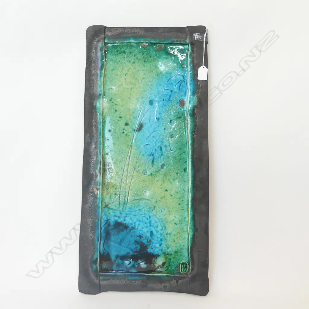 LG STUDIO POTTERY WALL PLAQUE BY TOBY STAFFORD 700x340mm Image 1++