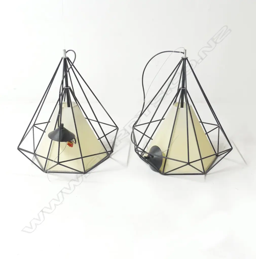 PR MODERN PENDANT LIGHT FITTINGS - BLACK METAL FRAME H.540mm Image 1++