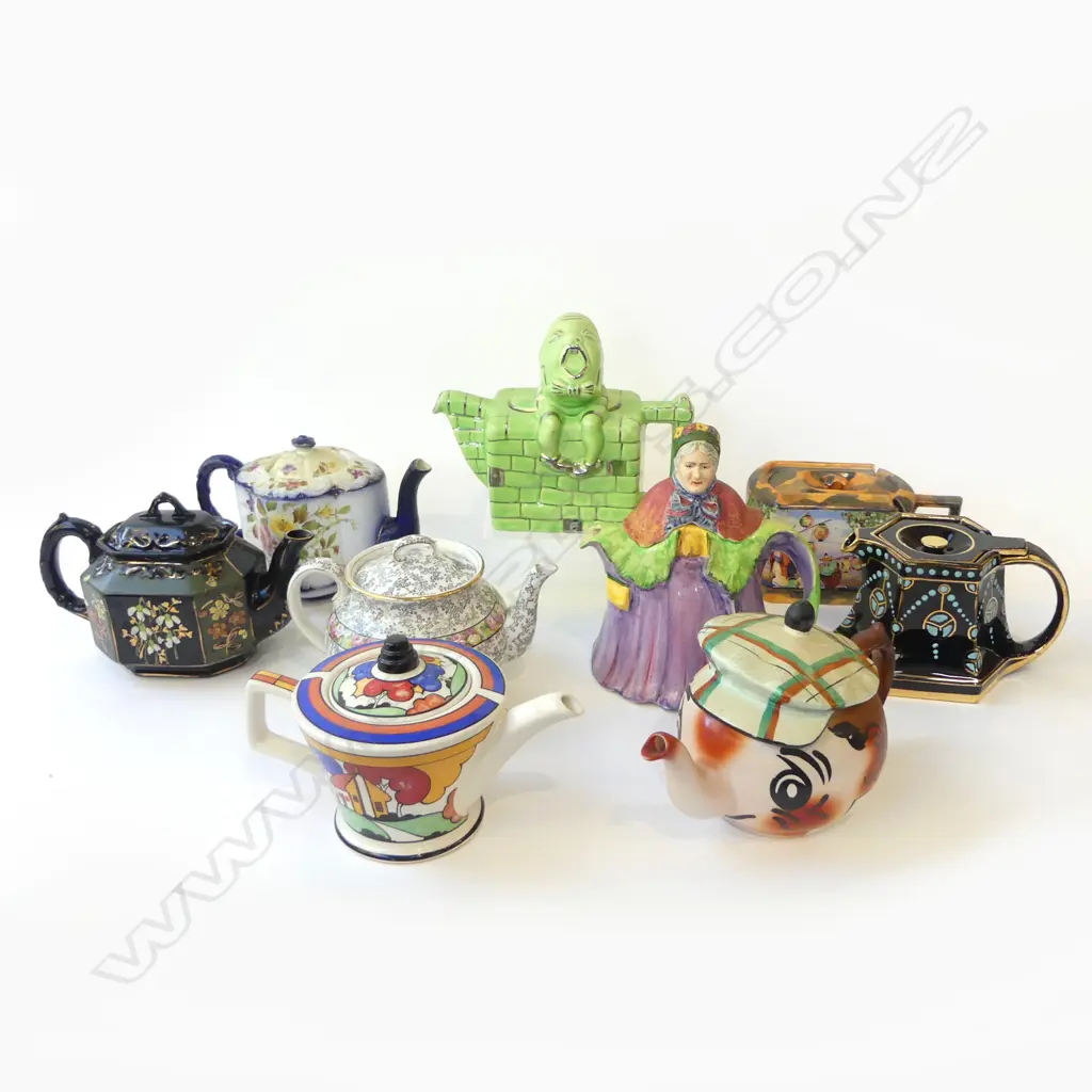 ASST. TEAPOTS; NOVELTY ETC Image 1++