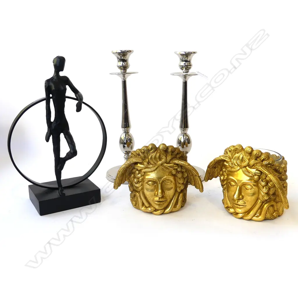 5 PCES; PR GOLD CANDLE HOLDERS, SILVER METAL CANDLESTICKS H.325mm + METAL SCUPLTURE; WOMAN & RING H.320mm Image 1++