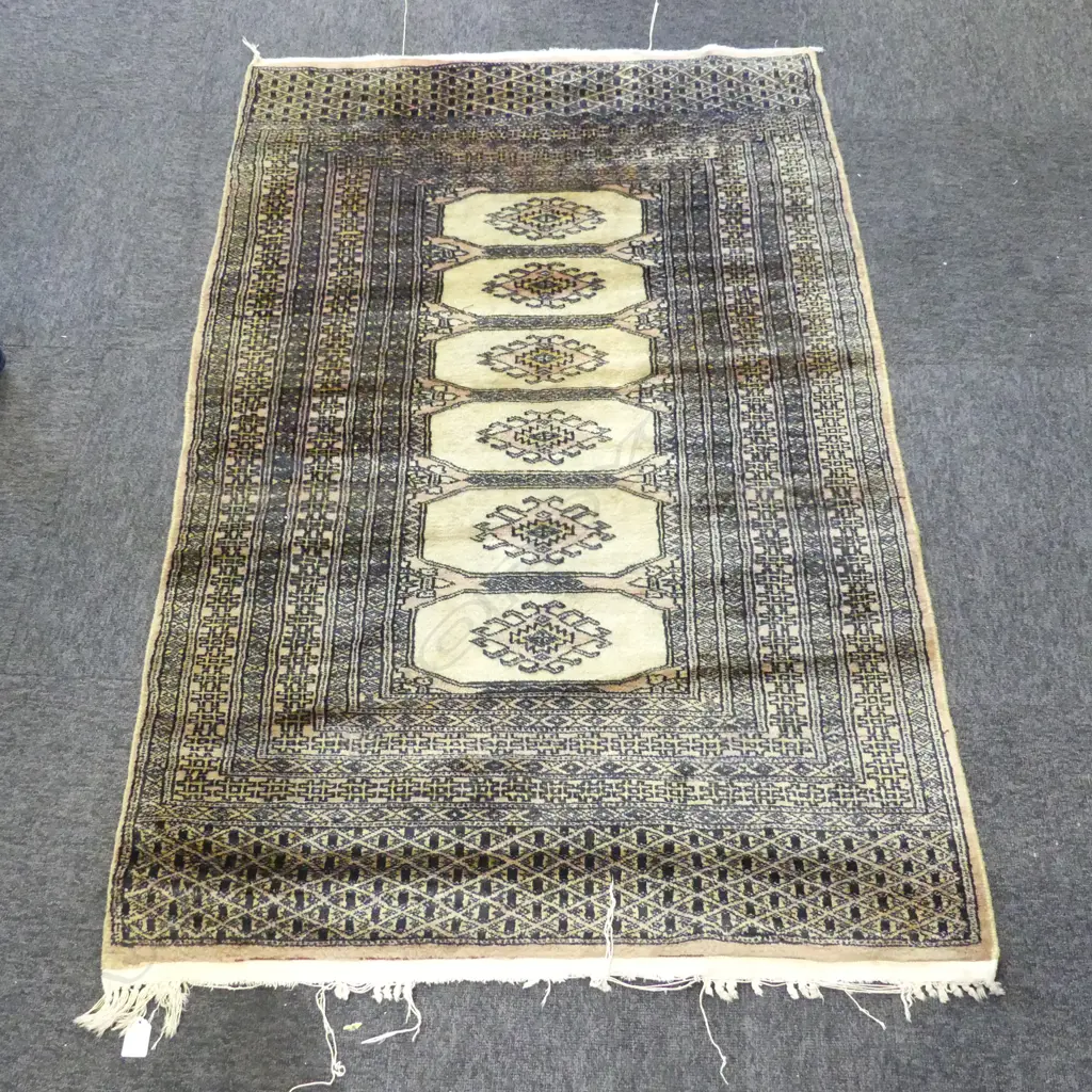 HAND KNOTTED WOOL PILE RUG 1450x930mm Image 1++