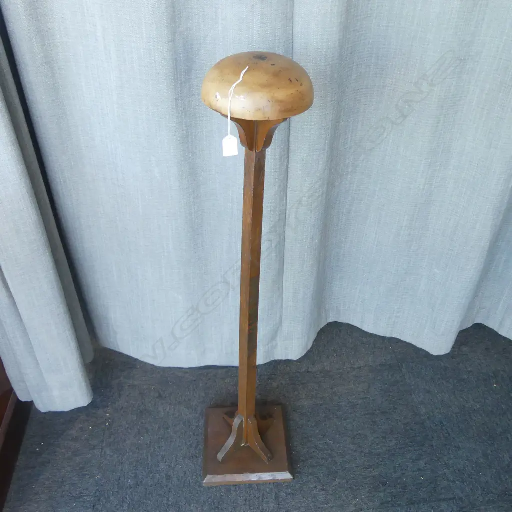 VINTAGE OAK HAT BLOCK STAND H.1100mm Image 1++