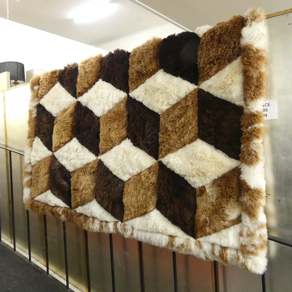 LG ALPACA FUR THROW 2000x1800mm Image 1++