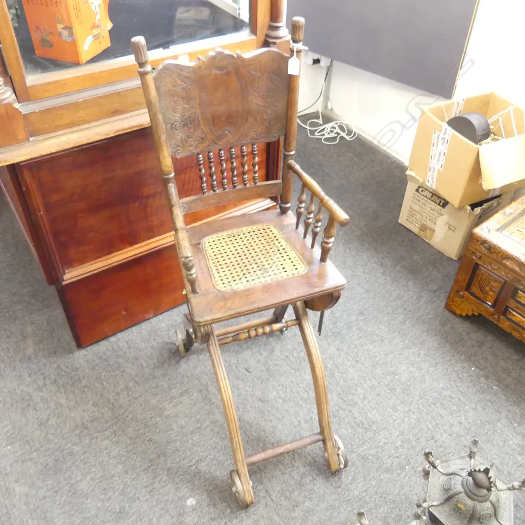 VICTORIAN FOLDING HIGH CHAIR Image 1++