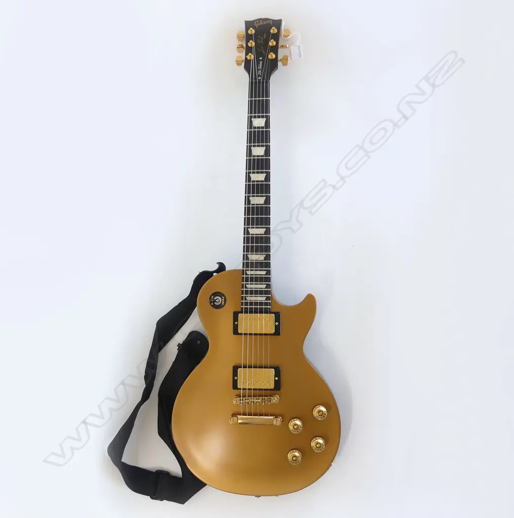 GIBSON 70S TRIBUTE LES PAUL ELECTRIC GUITAR WITH HARD CASE Image 1++