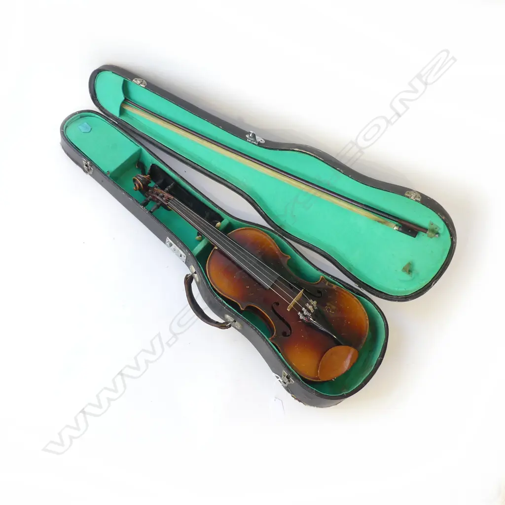 ANTIQUE VIOLIN IN CASE Image 1++
