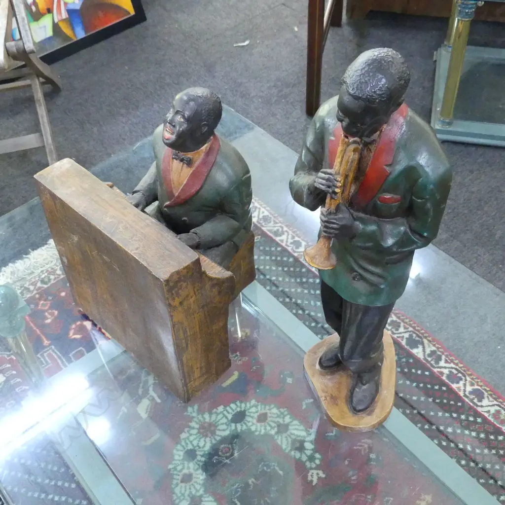 2 RESIN AFRICAN AMERICAN JAZZ MUSICIANS; TRUMPETER H.555 (FAULT) & PIANIST H.400mm Image 1++