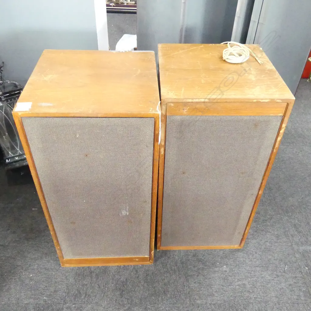 PR SPEAKERS; SPENDOR ENGLAND 395x395x800mmG Image 1++