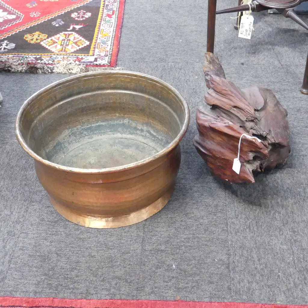 LG COPPER PLANTER POT 430mm dia + LG PCE DRIFTWOOD Image 1++