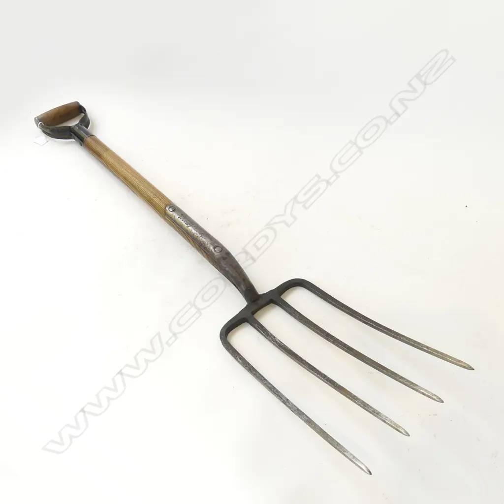 VINTAGE ENGLISH ‘ESSCANO’ BY C.T SKELTON GARDEN FORK FORGED STEEL & OAK L.1050MM Image 1++