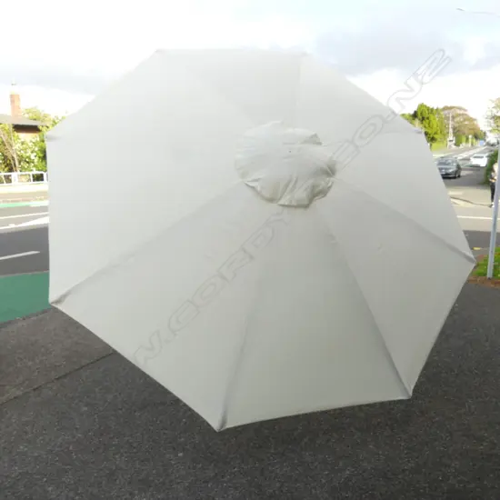 LG OUTDOOR UMBRELLA FROM ALFRESCO PARNELL