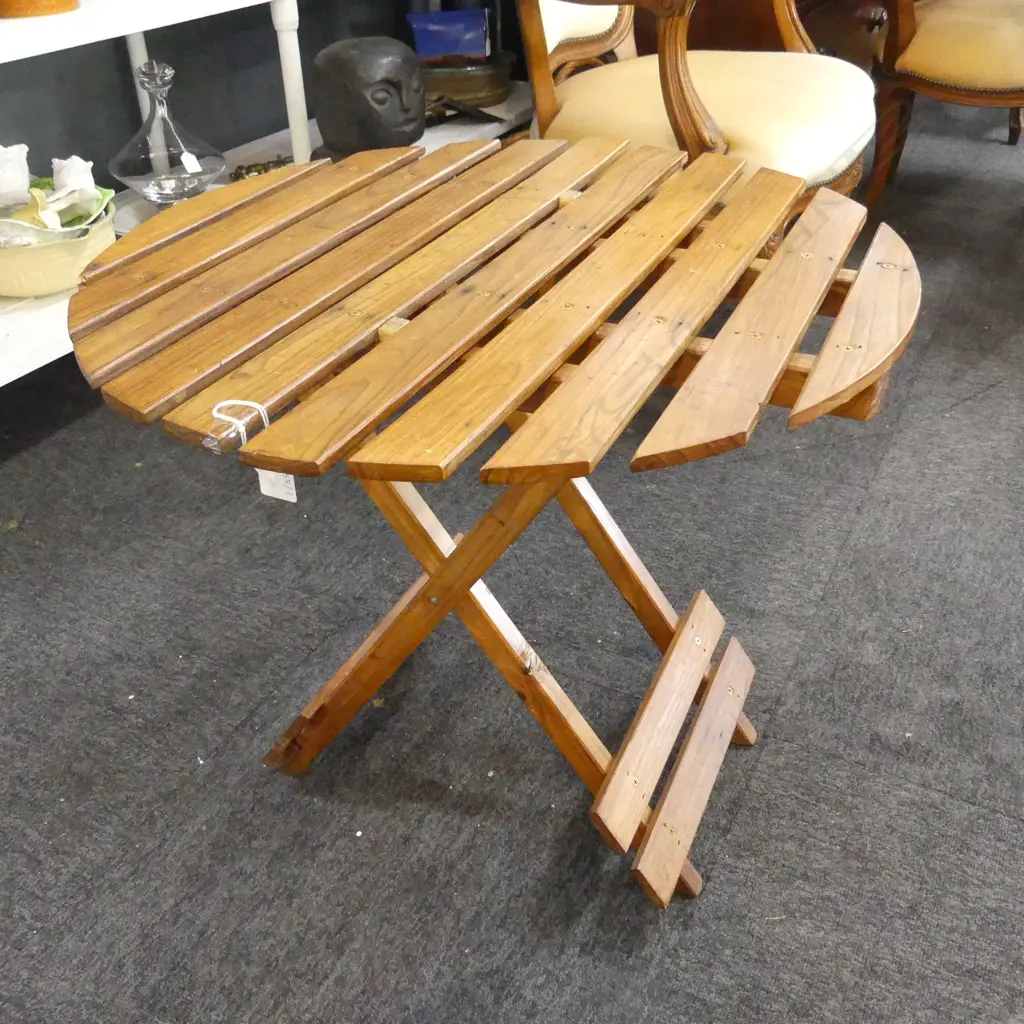 ROUND SLATTED WOODEN FOLDING PICNIC TABLE 600mm dia Image 1++