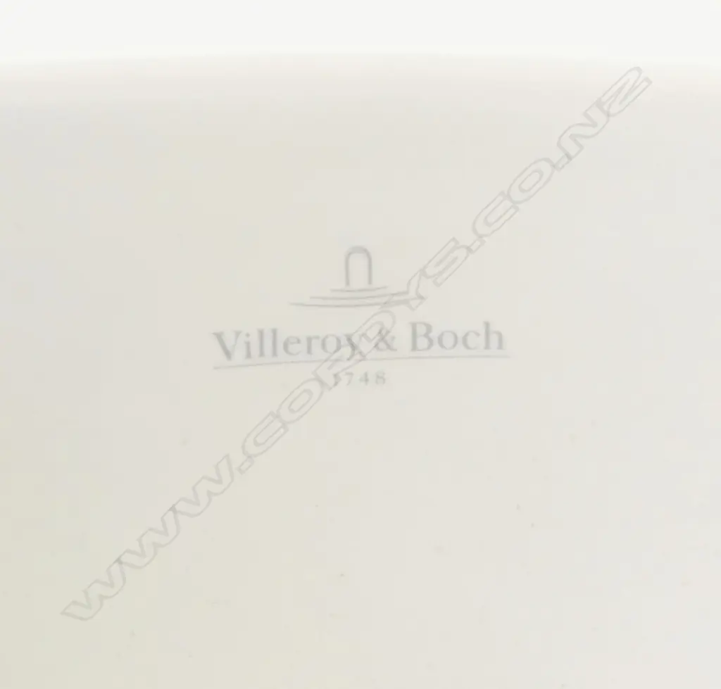 2 VILLEROY & BOCH BASINS $400 NEW 400mm dia Image 1++