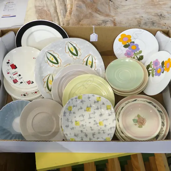 BOX – APPROX. 40 VINTAGE PLATES & SAUCERS - SUSIE COPPER, BRANKSOME, MIDWINTER ETC