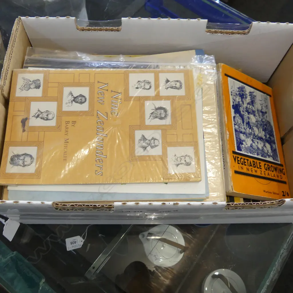 ASST. VINTAGE BOOKS, MAGAZINES NZ HISTORY INTEREST Image 1++
