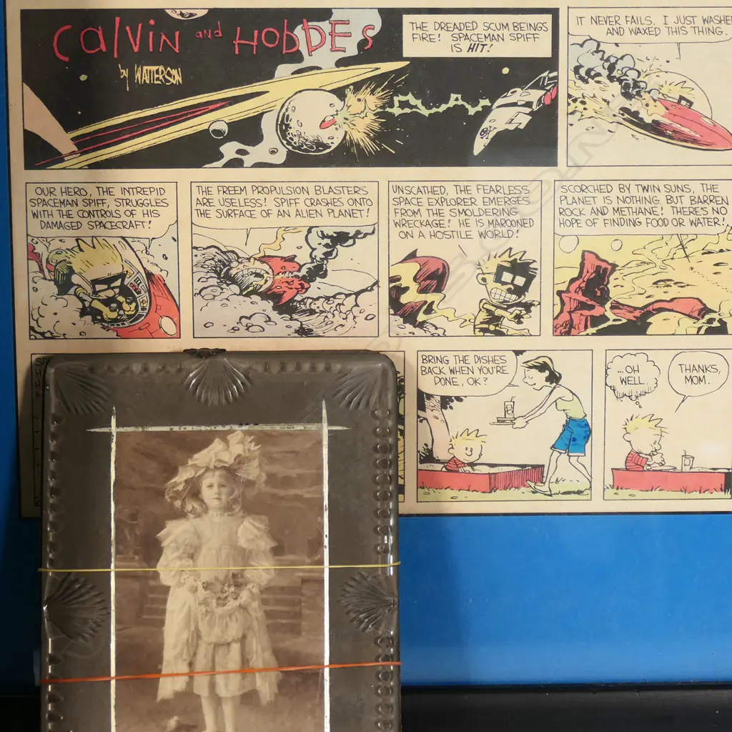 (4) 2 VINT. OAK FRAMES, SM VICTORIAN PHOTO IN FRAME + CALVIN & HOBBS FRAMED COMIC STRIP (360 x 420mm INC. FRAME) Image 1++