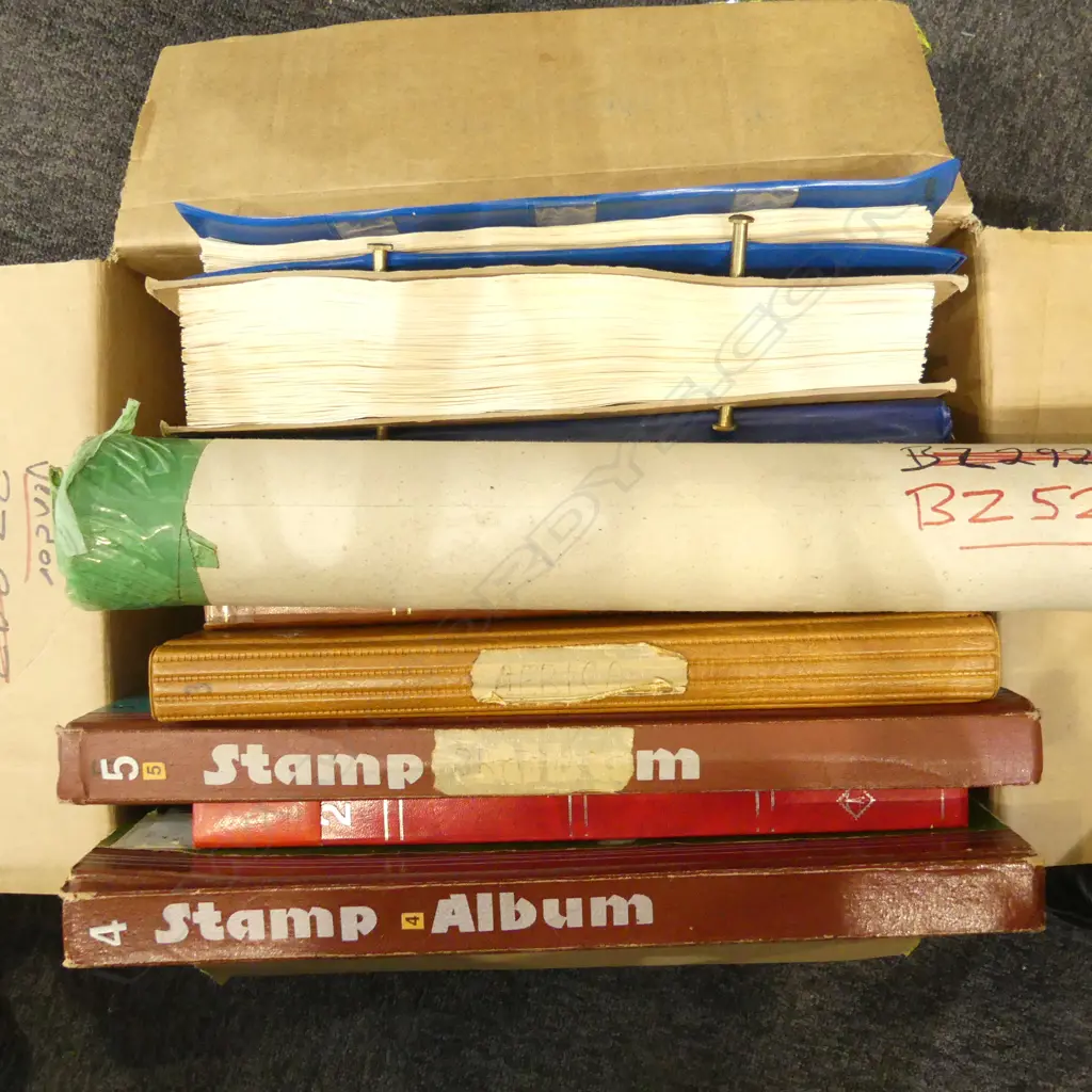 ASST. WORLD STAMP ALBUMS Image 1++