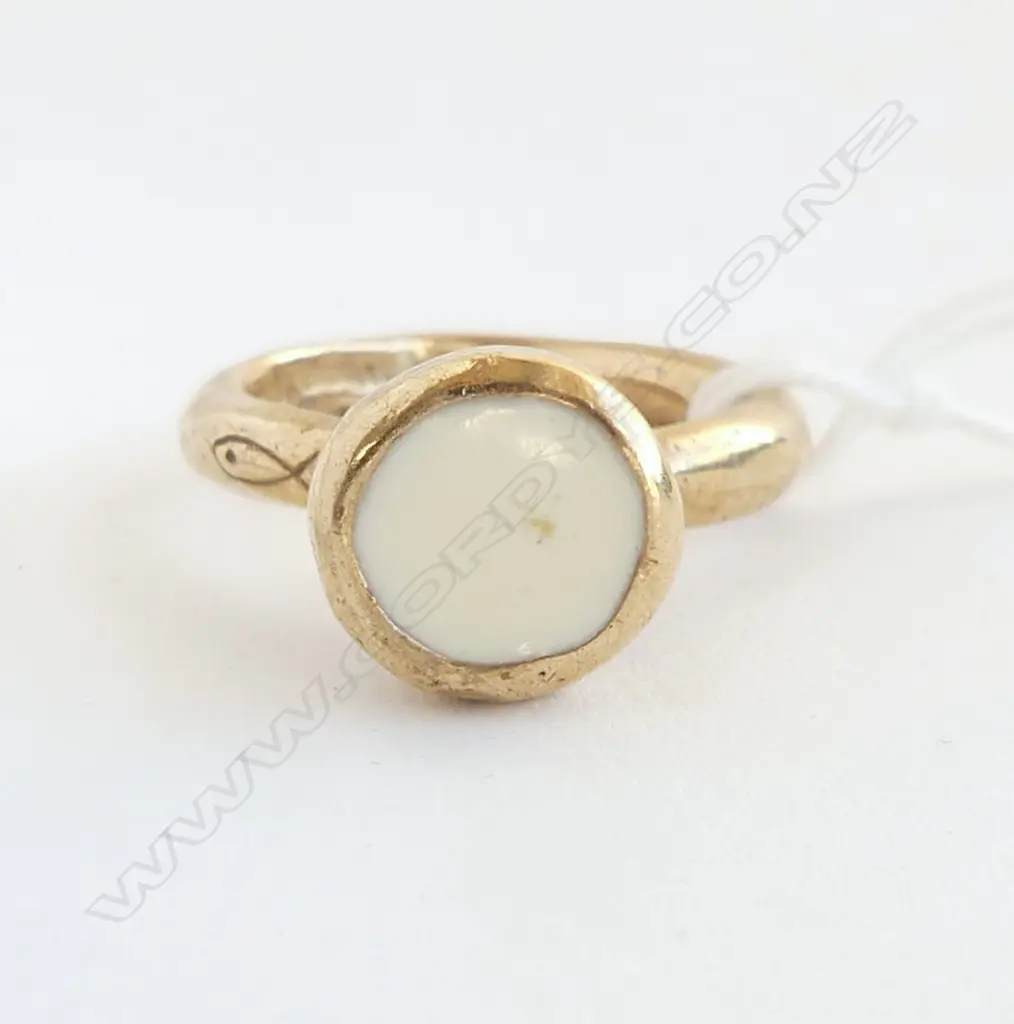 GOLD PLATED DESIGNER RING  SIZE O Image 1++