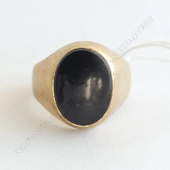 VINTAGE 9ct GOLD & ONYX SIGNET RING 7.98gms  SIZE U