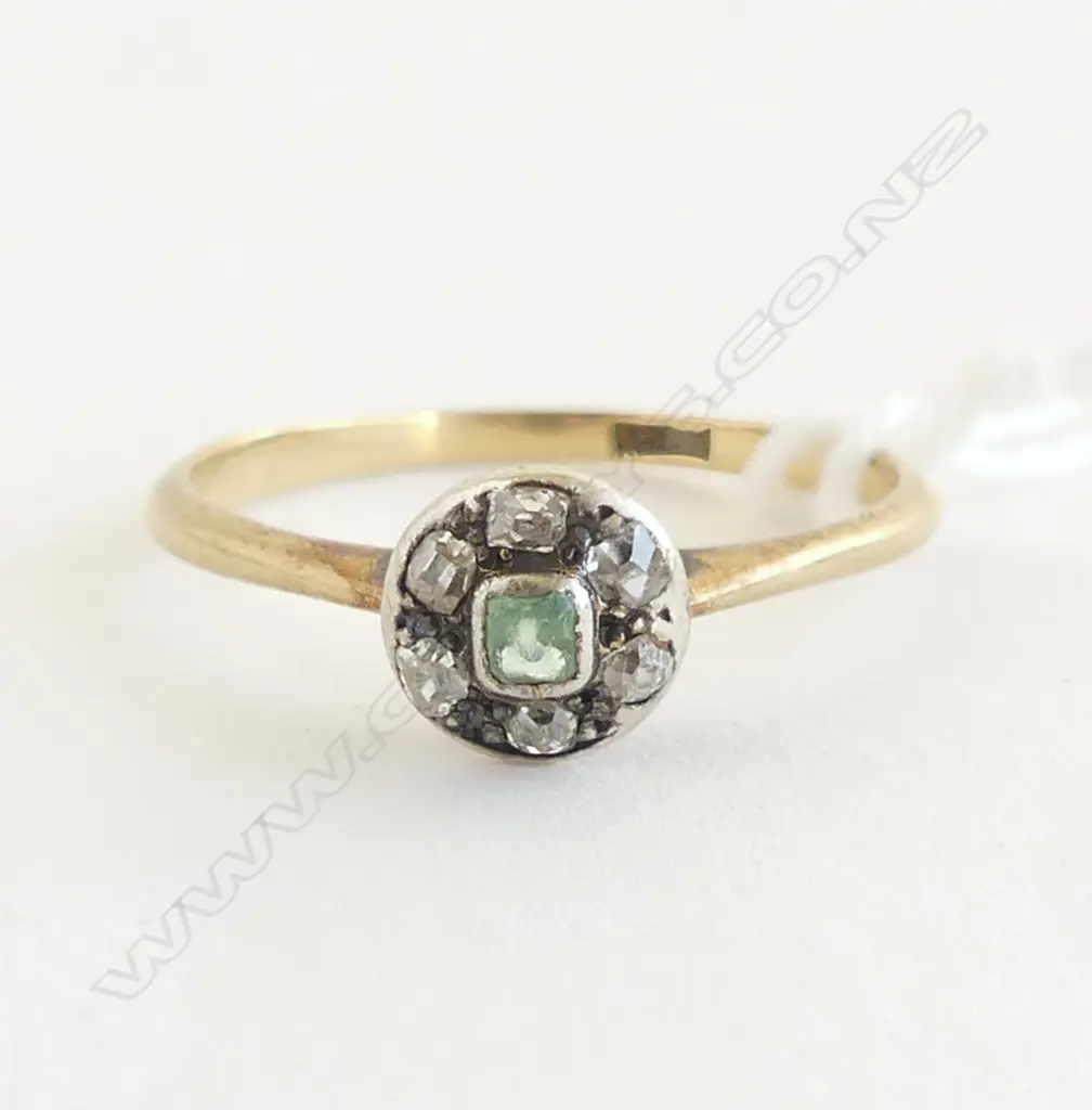 ANTIQUE 18ct EMERALD & 6 OLD MINE CUT DIAMOND RING 1.67gms  SIZE P Image 1++