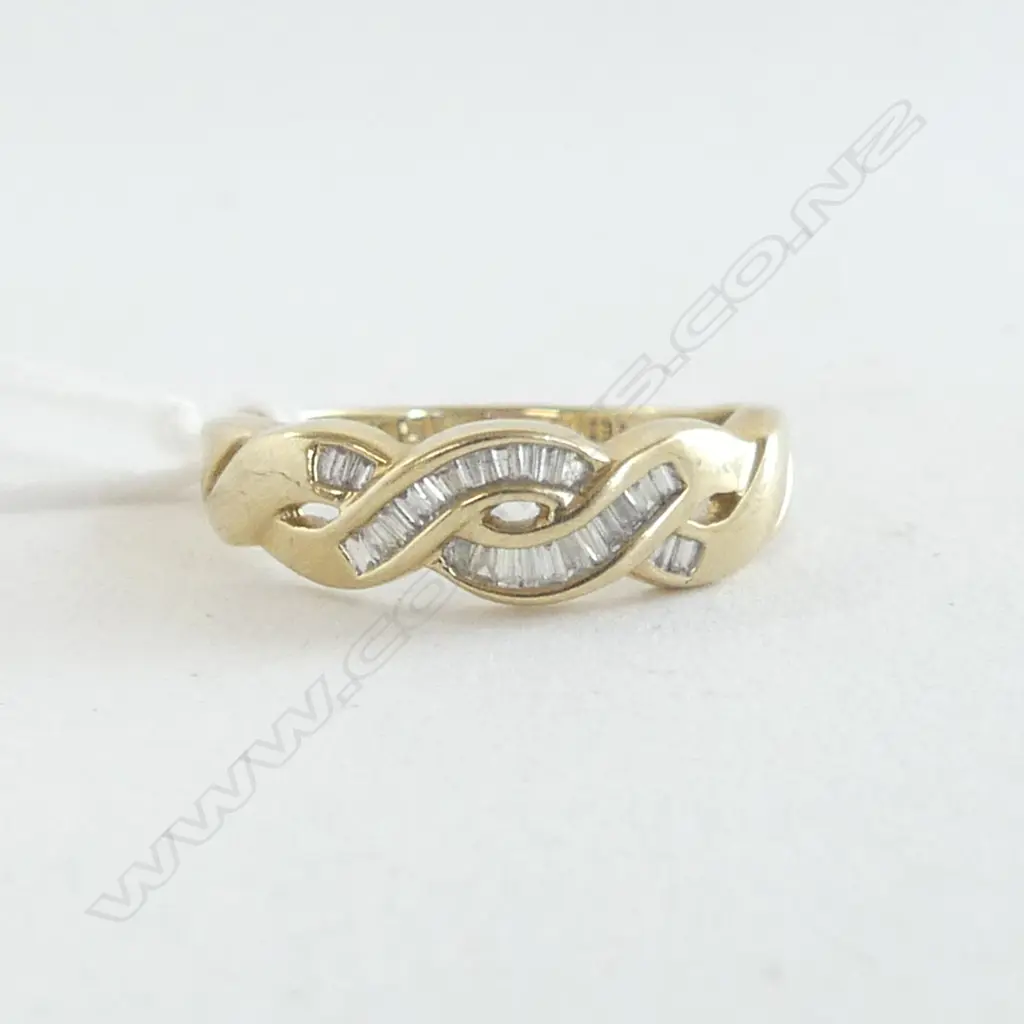 10CT BAGUETTE DIAMOND RING 2.8gms  SIZE Q Image 1++