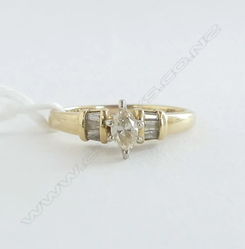 14CT MARQUISE & BAGUETTE DIAMOND RING 2.8gms  SIZE Q Image 1++