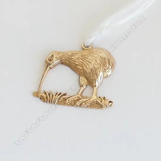 14ct GOLD KIWI LGE CHARM/PENDANT 4.8gms 