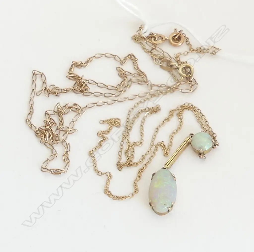9ct GOLD & 2 OPAL VINTAGE NECKLACE chain needs connecting + 9CT GOLD CHAIN 3.9gms Image 1++