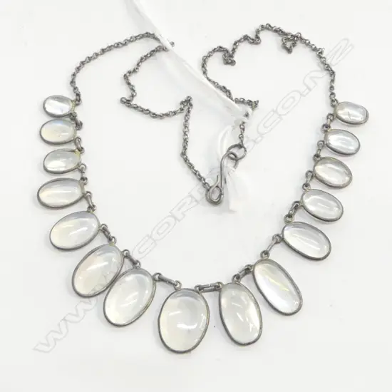 SILVER SET MOONSTONE NECKLACE