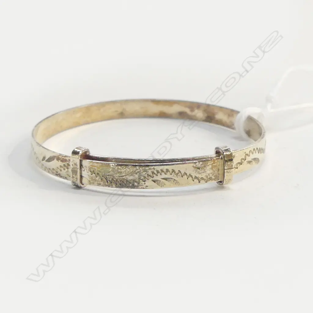 SILVER VINTAGE BABY'S BANGLE adjustable. In box Image 1++